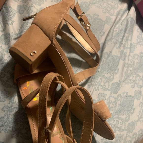 Caramel Block Heel Sandal - Picture 3 of 5